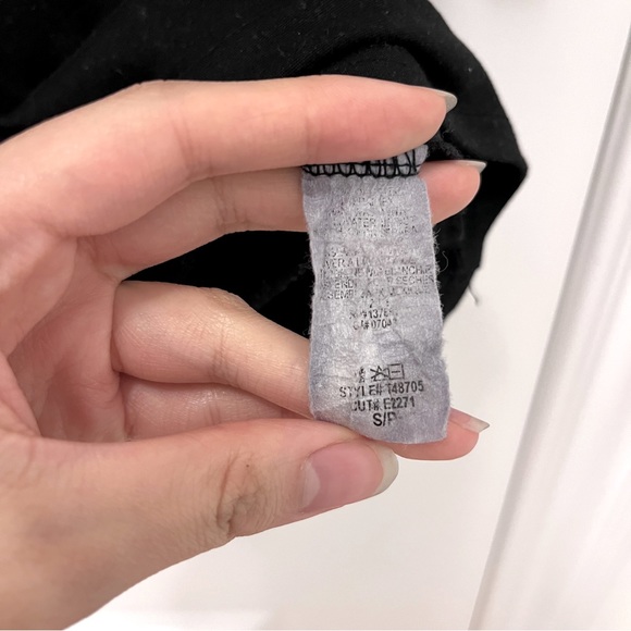 💌🖤 FWP Gaze Black Tee - Picture 3 of 3